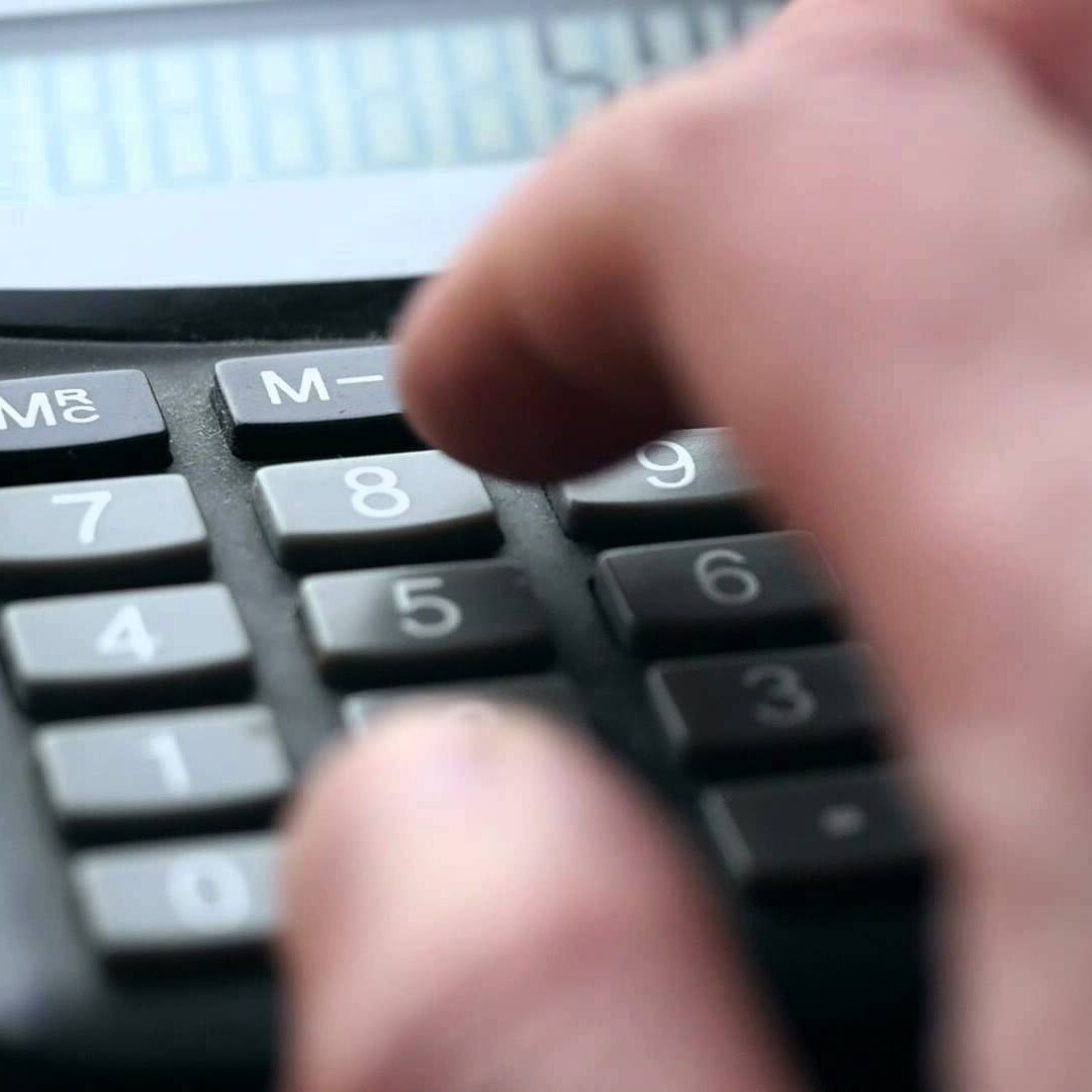 油漆工程報價陷阱多？教你精明睇清報價單，一文避開裝修爛尾！